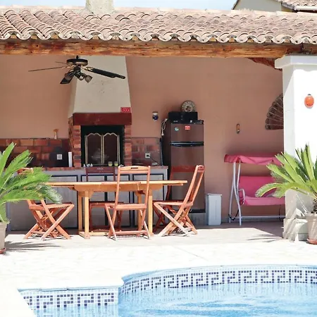 In With Outdoor Swimming Pool Holiday home *